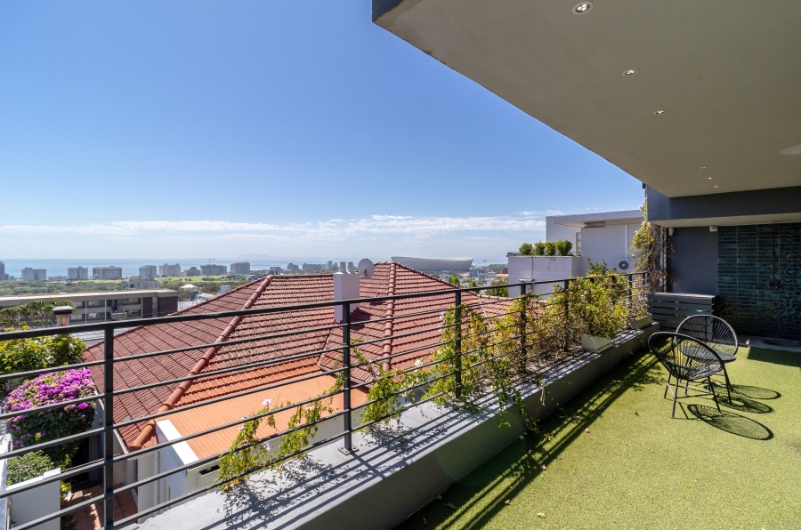 To Let 3 Bedroom Property for Rent in Green Point Western Cape